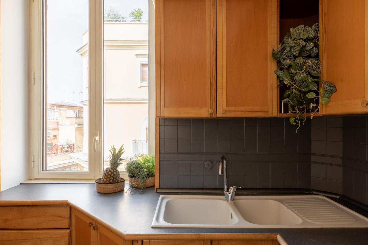 Appartamento Iflat Veneto Area'S Penthouse Roma Esterno foto